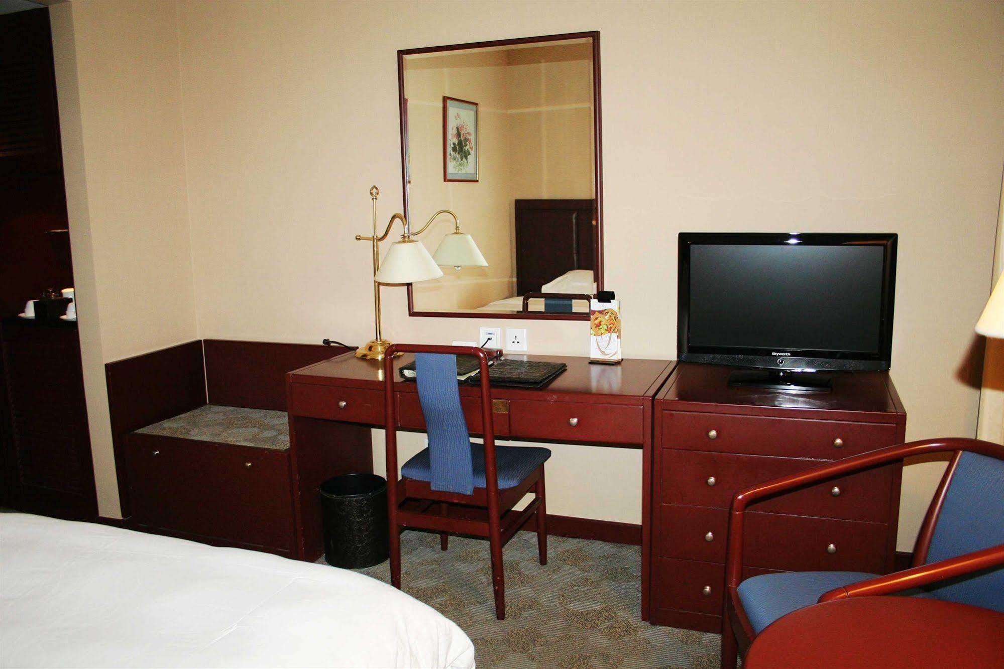 Rosedale Hotel & Suites Beijing Exterior photo