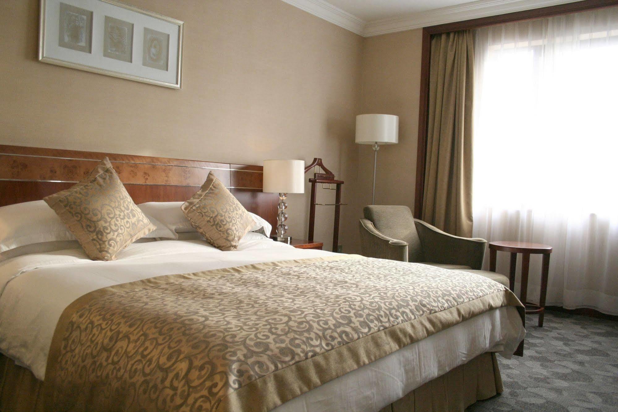 Rosedale Hotel & Suites Beijing Exterior photo